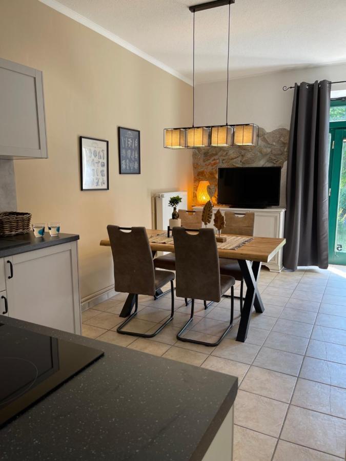 Naturnahes, Neu Moebl.Apartment, Hundefreundlich Neu Gaarz Eksteriør bilde